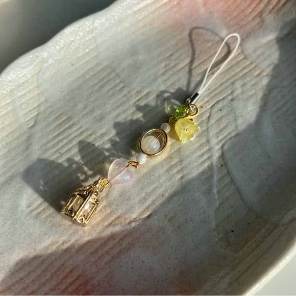 HANDMADE “This is Me Trying” inspired Taylor Swift Keychain - Picture 1 of 3